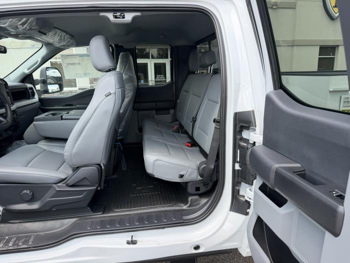 2026 Ford F-550-42