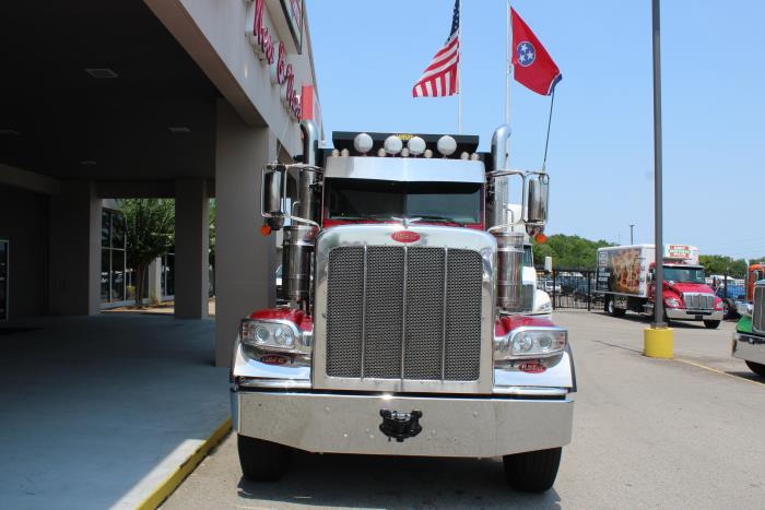 2024 Peterbilt 389-1