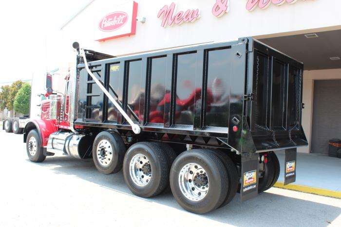2024 Peterbilt 389-4