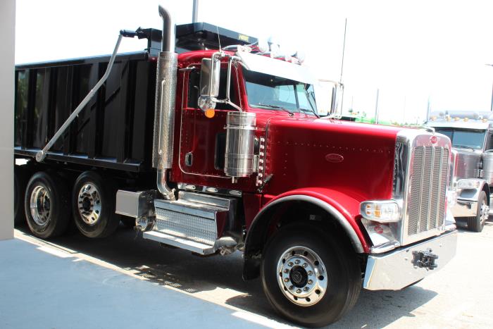 2024 Peterbilt 389-9