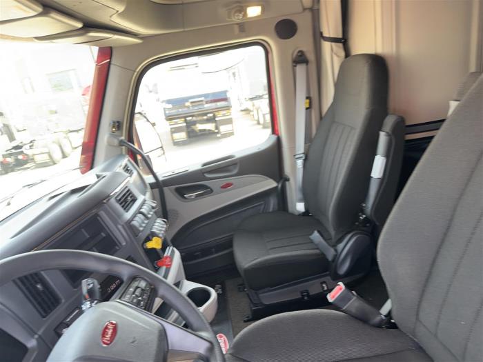 2026 Peterbilt 579-17