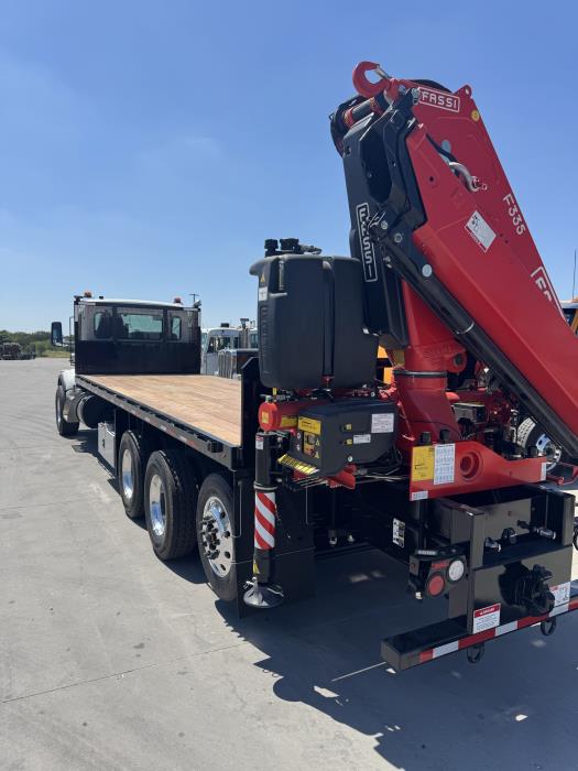2027 Peterbilt 567-3