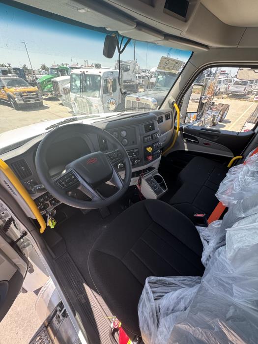 2027 Peterbilt 567-9