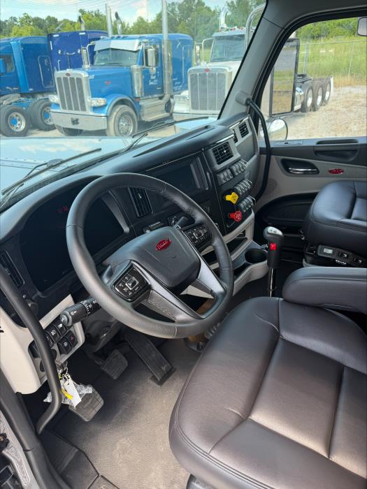 2027 Peterbilt 589-10