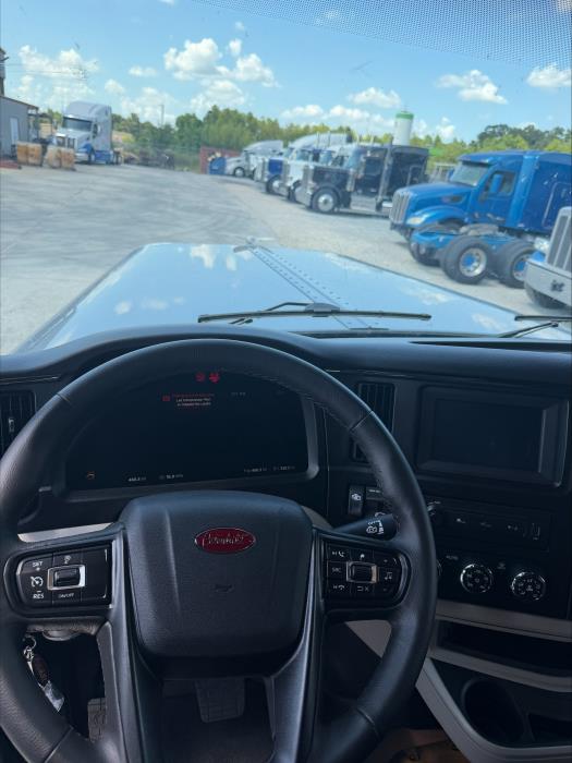 2027 Peterbilt 589-12
