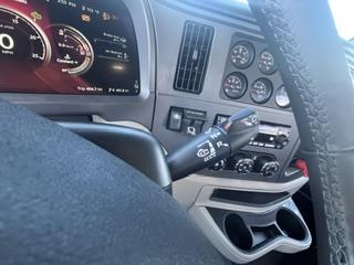 2027 Peterbilt 567-8