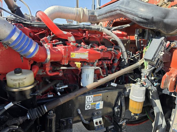 2016 Peterbilt 389-8