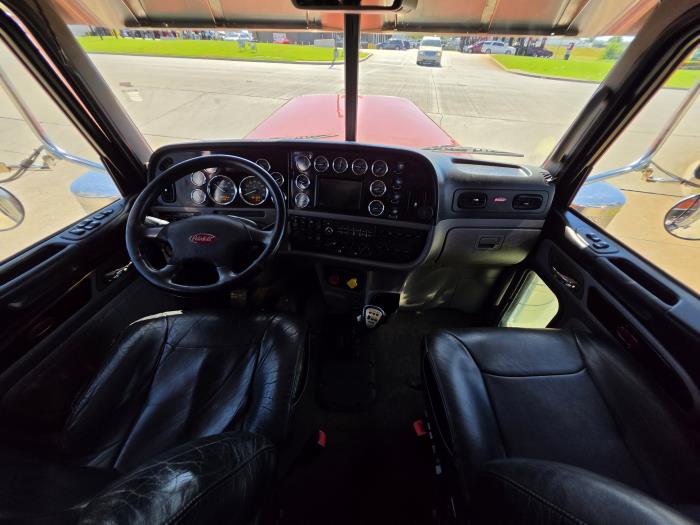 2016 Peterbilt 389-17