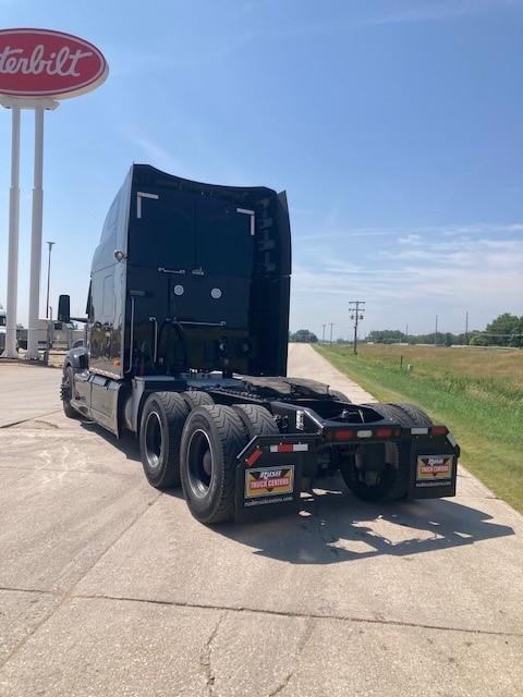 2023 Peterbilt 579-2