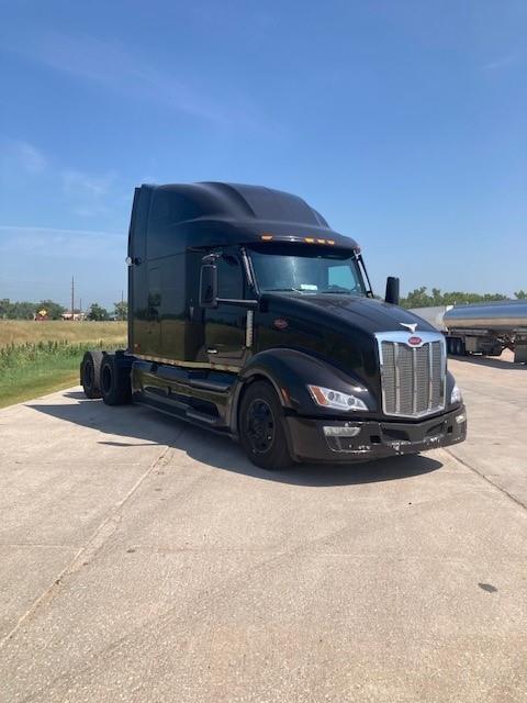 2023 Peterbilt 579-7