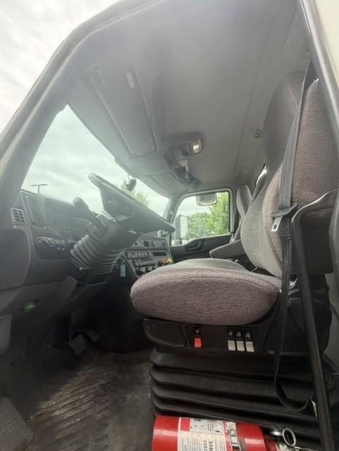 2021 International LT625-10