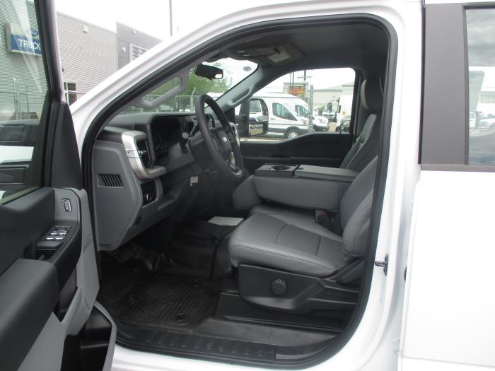 2026 Ford F-550-10