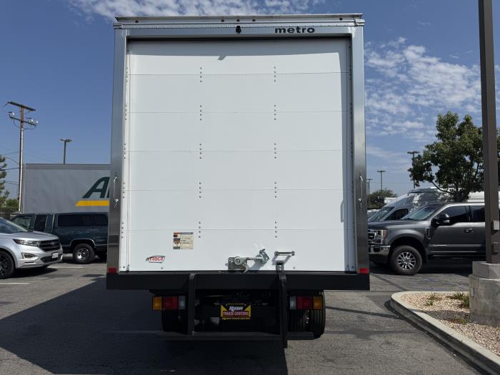 2025 Isuzu NRR-4