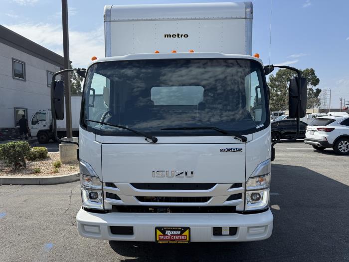 2025 Isuzu NRR-7
