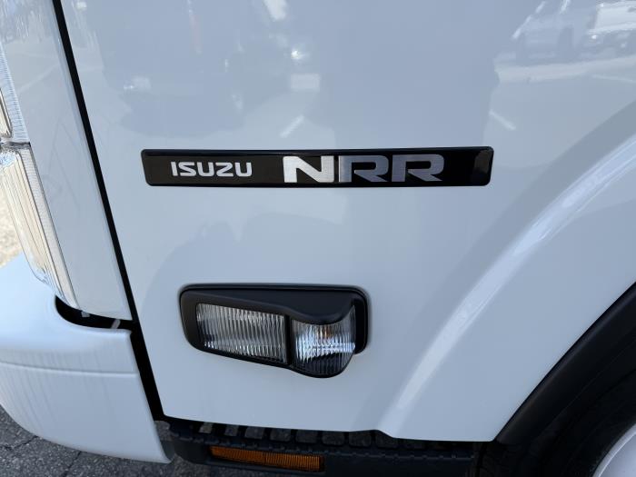 2025 Isuzu NRR-10