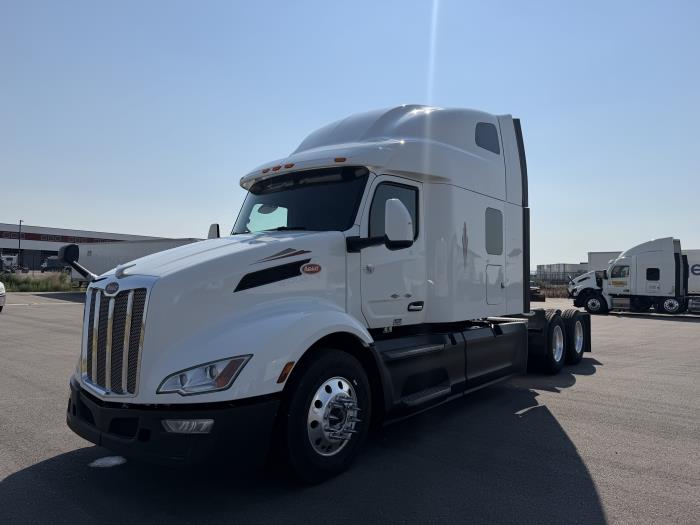 2023 Peterbilt 579-0
