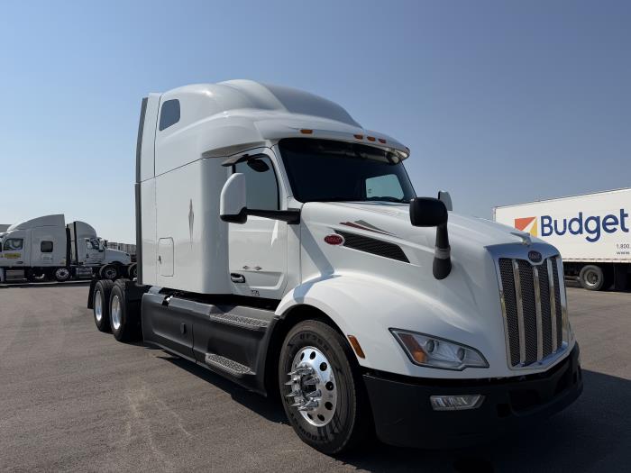 2023 Peterbilt 579-4