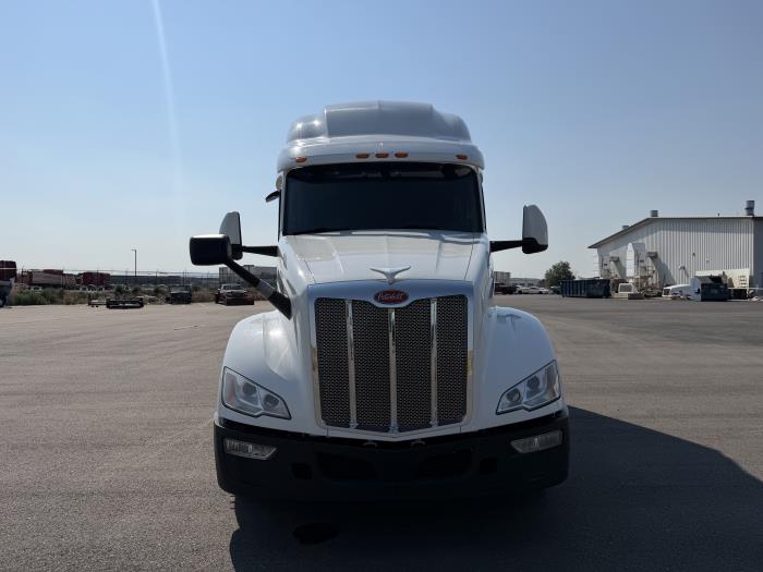 2023 Peterbilt 579-5