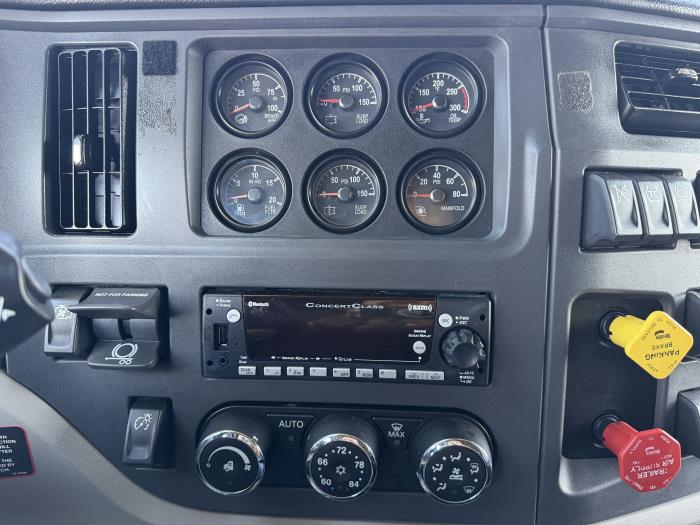 2023 Peterbilt 579-9