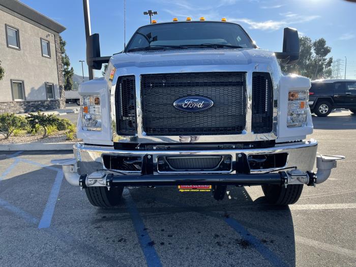 2027 Ford F-750-8