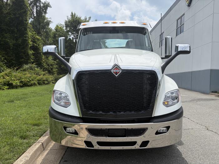 2027 International LT625-1