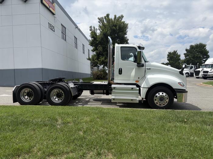 2027 International LT625-3
