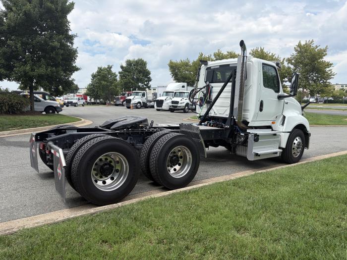 2027 International LT625-4
