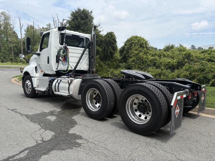 2027 International LT625-6