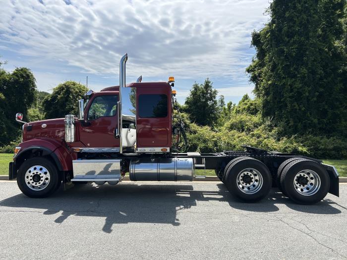 2027 International HX520-4