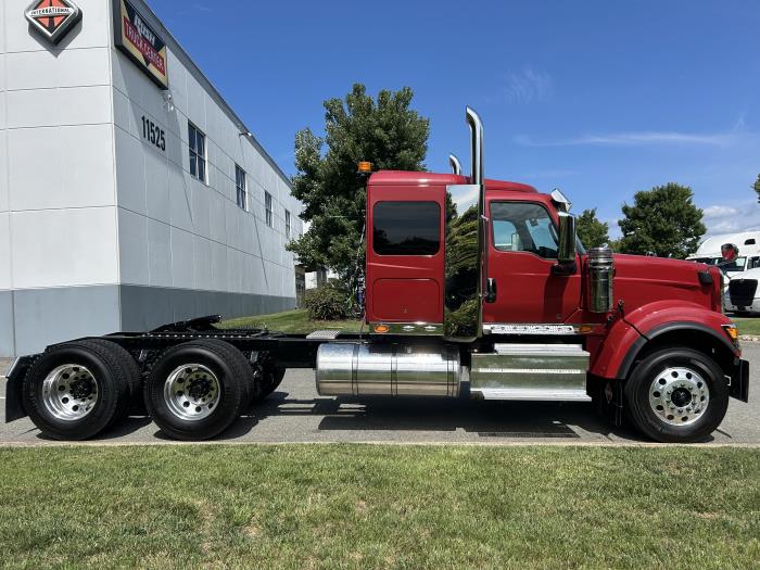 2027 International HX520-8