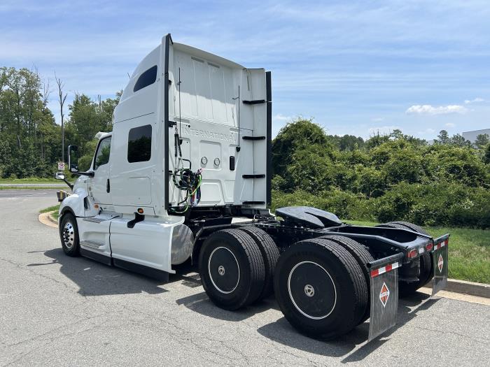 2027 International LT625-4