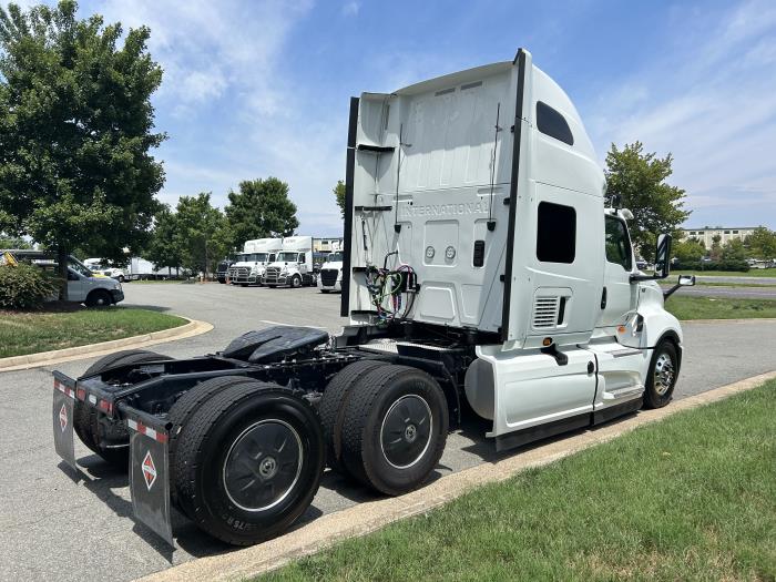 2027 International LT625-6