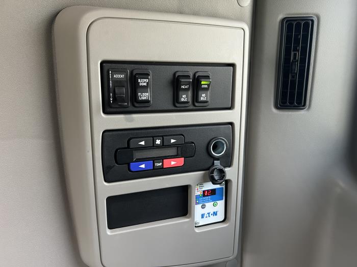 2027 International LT625-17