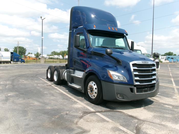 2022 Freightliner Cascadia-2