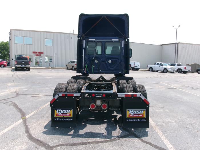 2022 Freightliner Cascadia-3