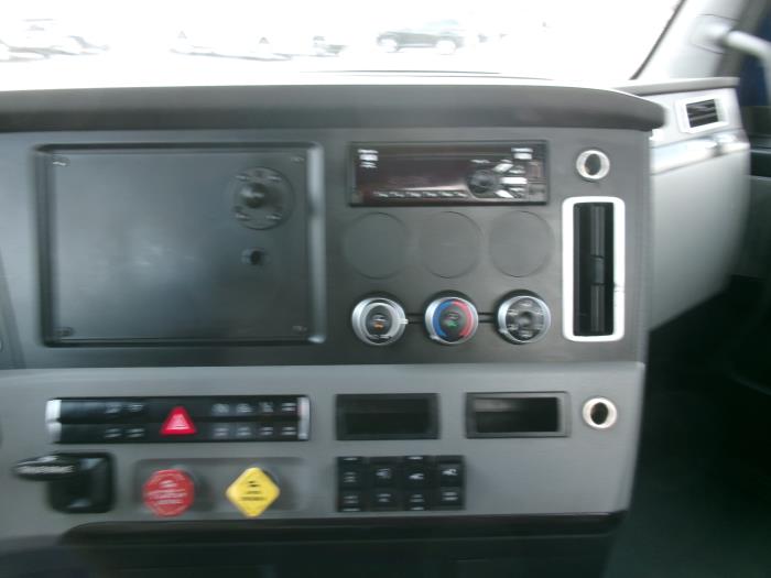 2022 Freightliner Cascadia-11