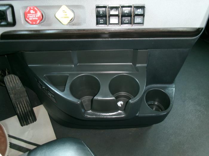 2022 Freightliner Cascadia-12