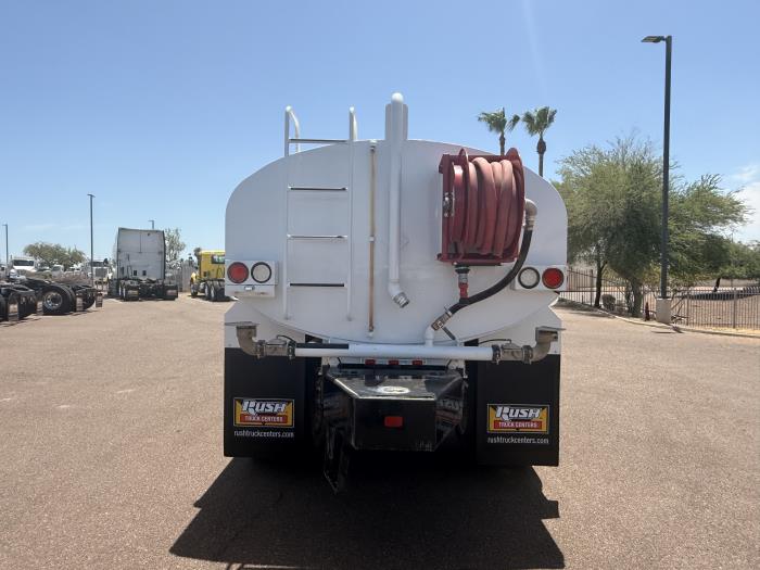 2025 Ford F-750-4