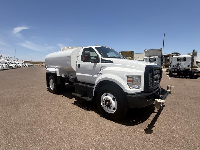 2025 Ford F-750-7