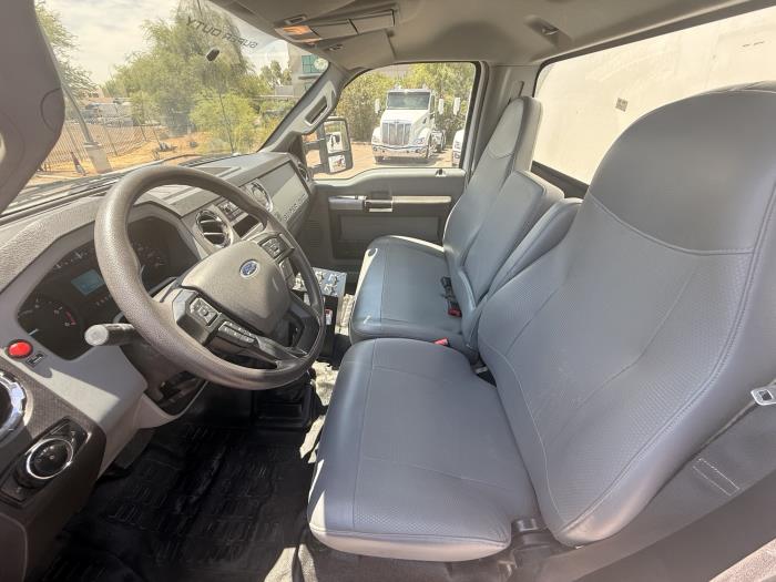 2025 Ford F-750-9