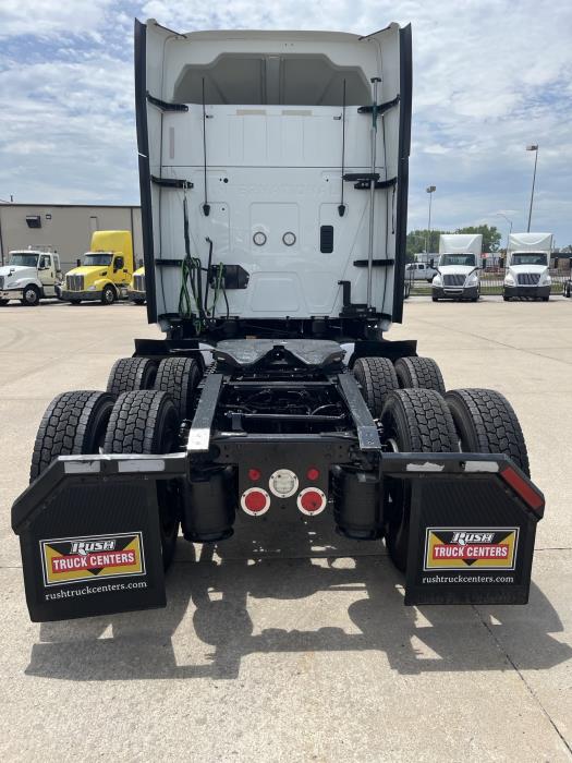 2023 International LT625-4