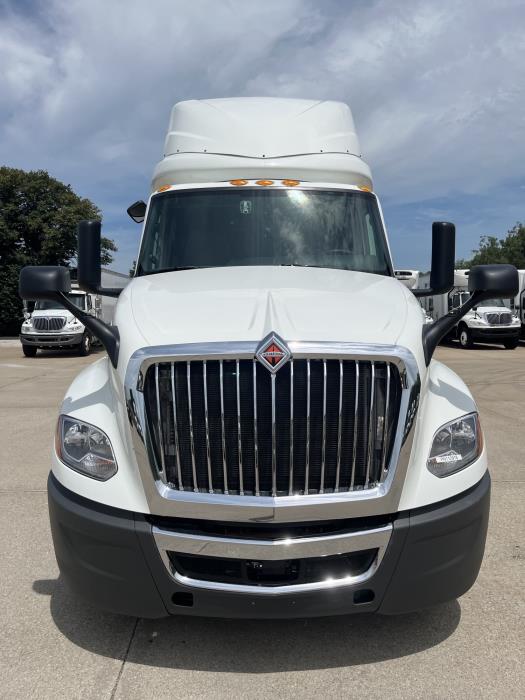 2023 International LT625-7