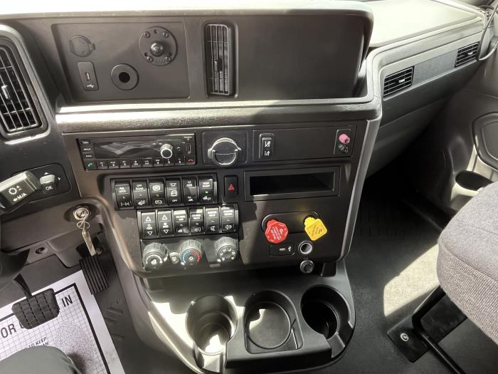 2023 International LT625-14