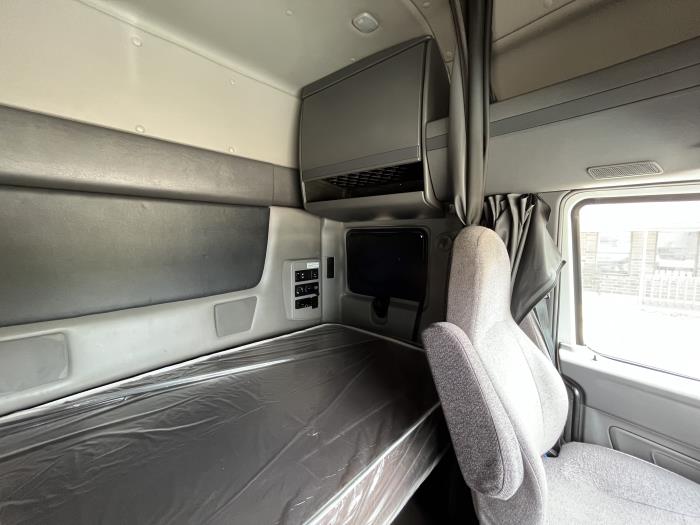 2023 International LT625-17