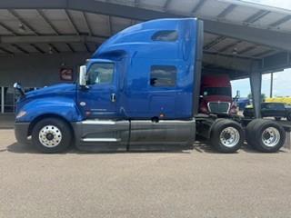 2022 International LT625-1