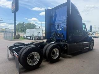 2022 International LT625-4
