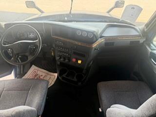 2022 International LT625-1