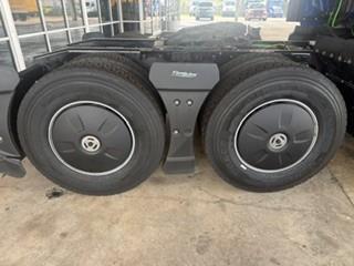 2022 International LT625-15