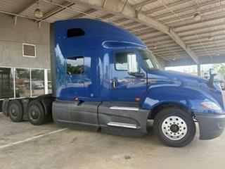 2022 International LT625-17