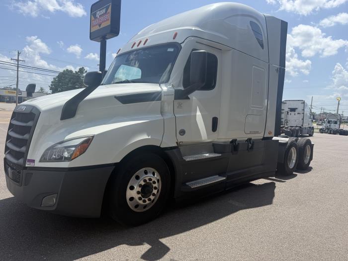 2022 Freightliner Cascadia-7